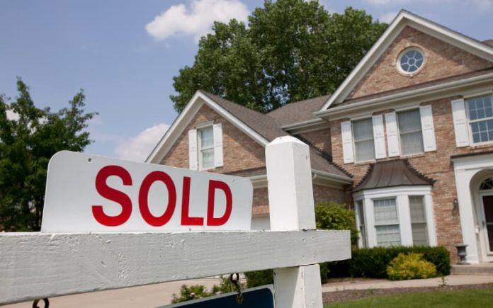 Do You Have to Hire a Lawyer to Sell a House in Texas